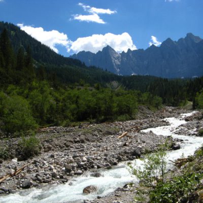 Am Johannesbach entlang ins Karwendel