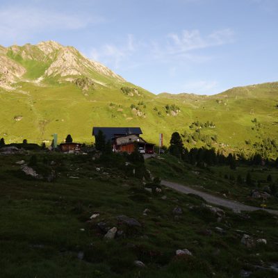 Blick zurück auf die Lizumer Hütte