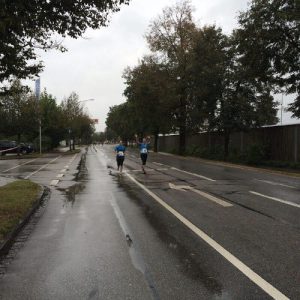 Auch bei Kilometer 20 laufen wir noch gemeinsam.