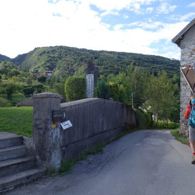 Durch die Gassen auf dem Weg zum Nevegal