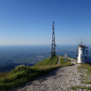 Los geht's bergab