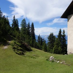 Unbewirtschaftete Hütte auf dem Weg